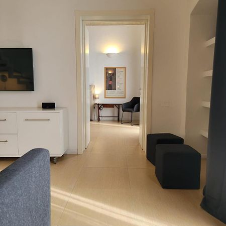 Central Station Apartment Bari Bagian luar foto