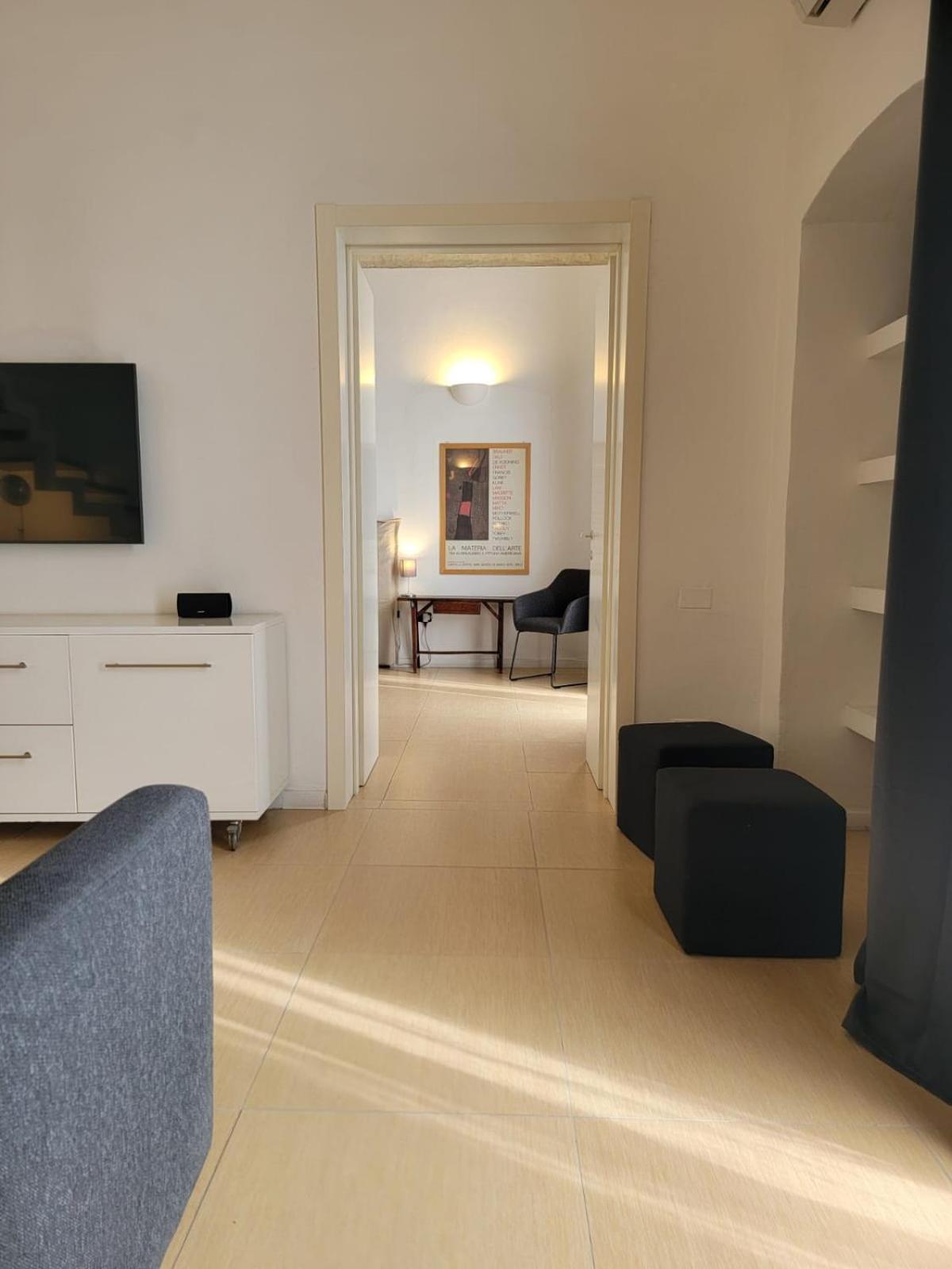 Central Station Apartment Bari Bagian luar foto