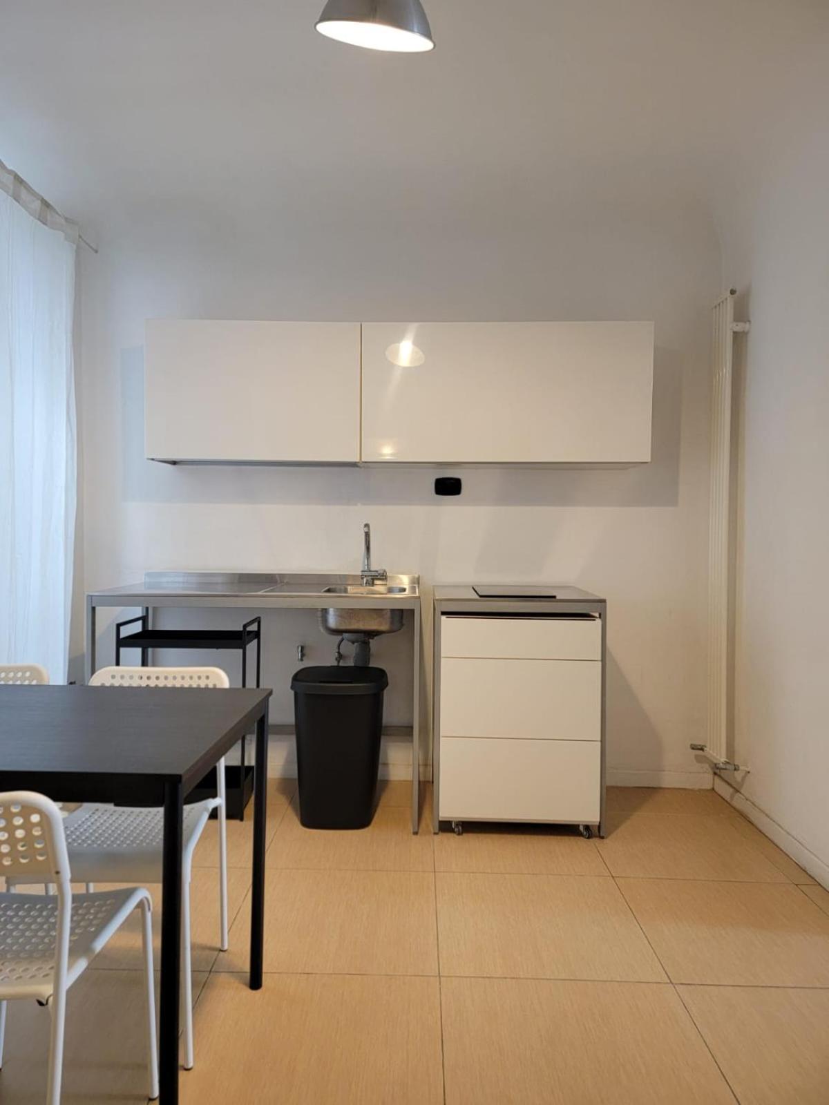 Central Station Apartment Bari Bagian luar foto