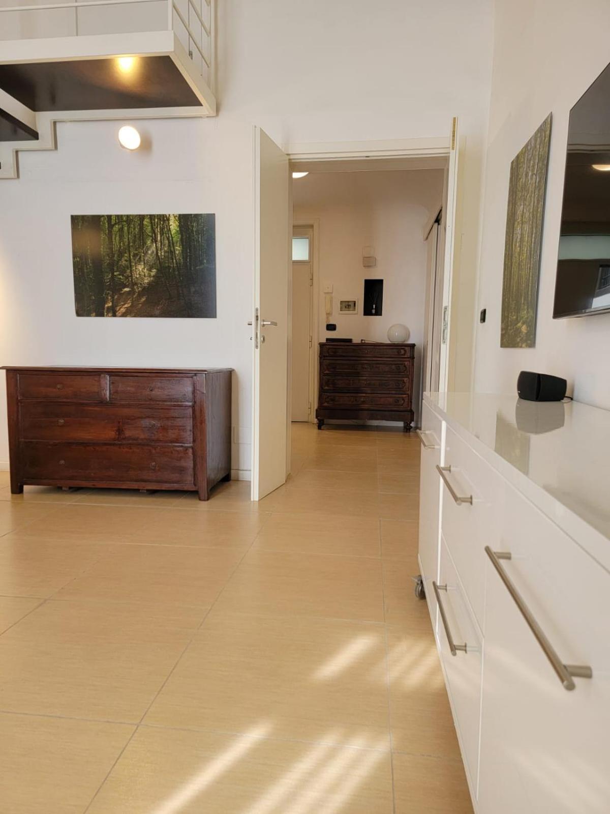 Central Station Apartment Bari Bagian luar foto