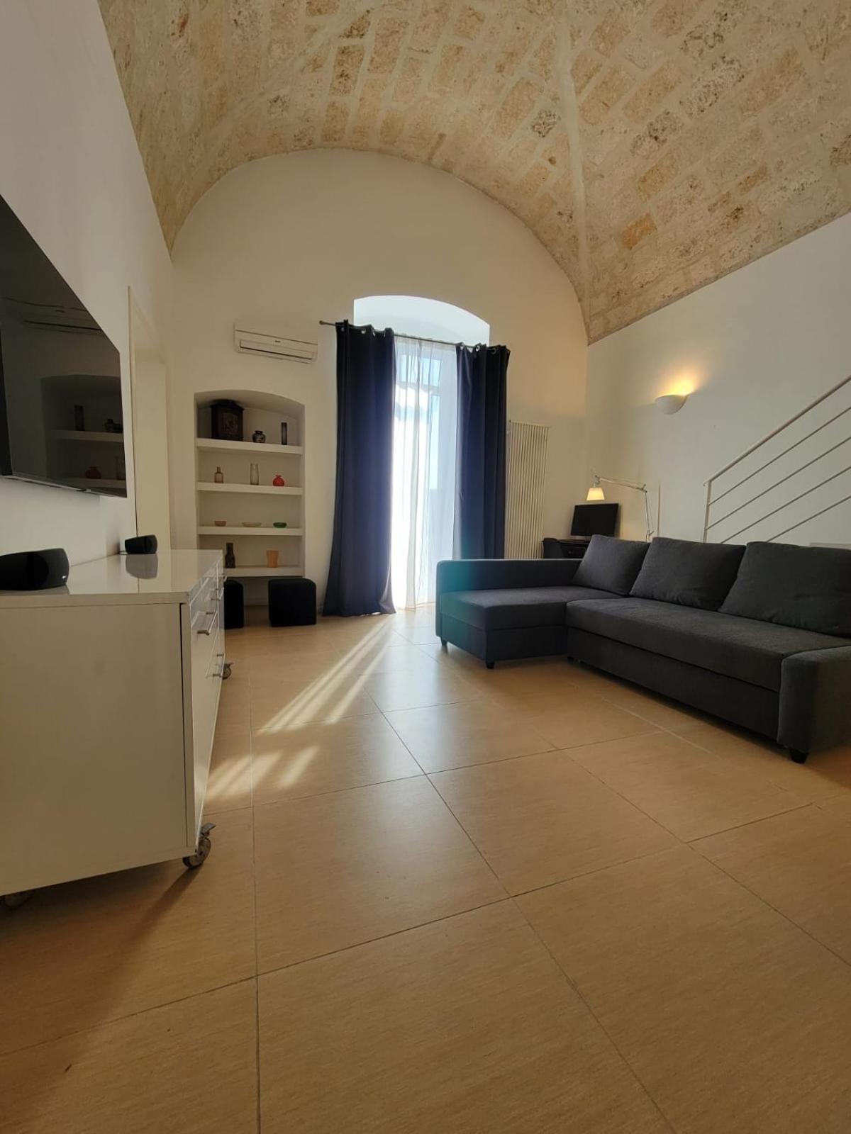 Central Station Apartment Bari Bagian luar foto